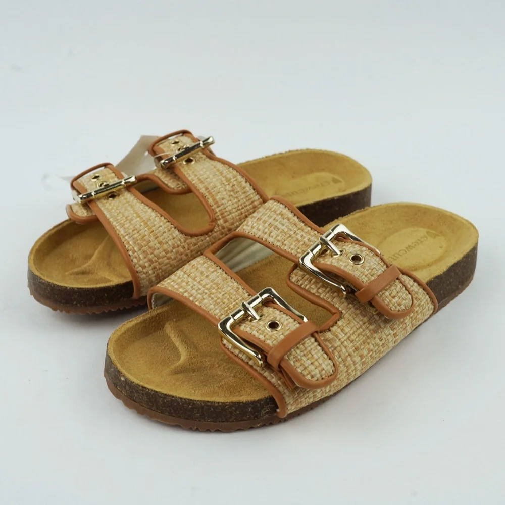 New CREWCUTS JCREW Girls Size 11 K11 Buckle-Strap Sandals in Natural $65 BT233